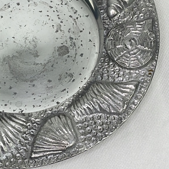 Large Silver Shell Candle Holder - Picture 3 of 6